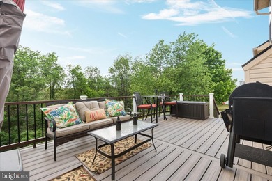 Welcome home to easy living in the beautiful and sought-after - photo 46