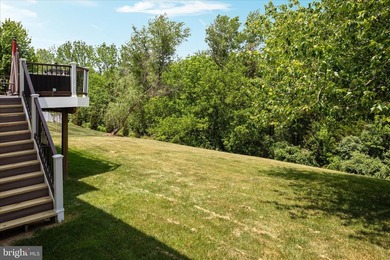 Welcome home to easy living in the beautiful and sought-after - photo 47