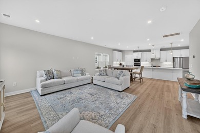 Like new, move in ready home with an open floor plan and lots of - photo 3