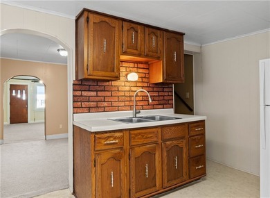 Welcome home to this spacious 3-bedroom half duplex offering - photo 11