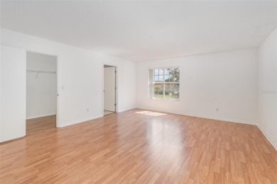 Golfer's Paradise! Situated in the quiet golf community of - photo 14