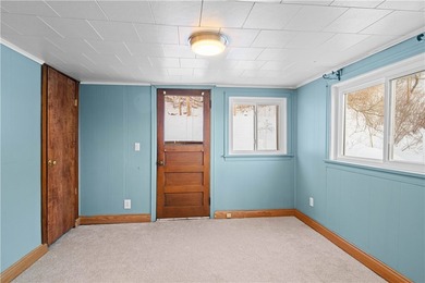 Welcome home to this spacious 3-bedroom half duplex offering - photo 14