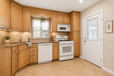 Welcome to 530 Washington Boulevard, a beautifully maintained - photo 17