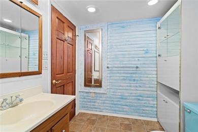 Welcome home to this spacious 3-bedroom half duplex offering - photo 19