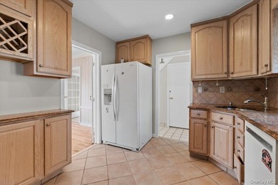 Welcome to 530 Washington Boulevard, a beautifully maintained - photo 20