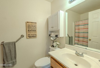 Energy-efficient solar pool home with 4 bedrooms, 3 bathrooms - photo 23