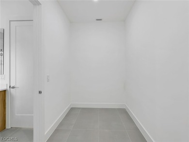 Brand-new 2026 construction offering 3 bedrooms plus a versatile - photo 25