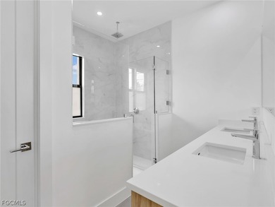 Brand-new 2026 construction offering 3 bedrooms plus a versatile - photo 27