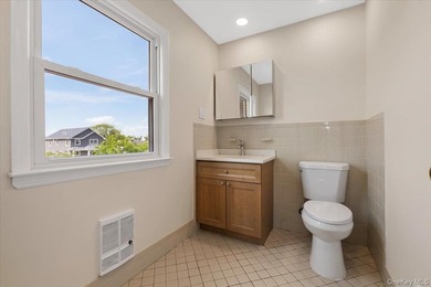 Welcome to 530 Washington Boulevard, a beautifully maintained - photo 29