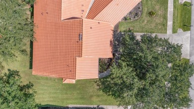 Golfer's Paradise! Situated in the quiet golf community of - photo 31