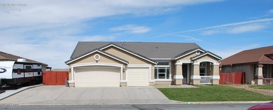 VIEWS, VIEWS, VIEWS!!! Don't miss this AWESOME 4 bedroom, 2 bath - photo 2