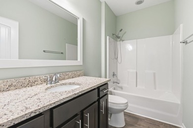Check out this awesome 3 bed/2 bath home located just minutes - photo 5