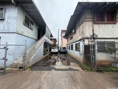 Industrial-zoned income producing property in Kalihi with strong - photo 1