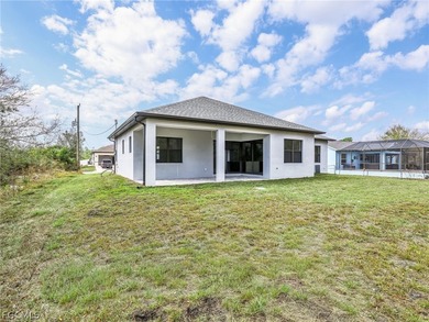 Brand-new 2026 construction offering 3 bedrooms plus a versatile - photo 42