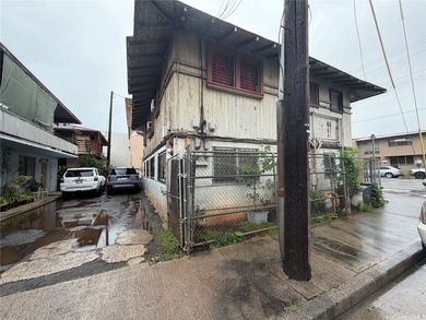 Industrial-zoned income producing property in Kalihi with strong - photo 3
