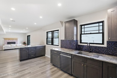 Beautiful Home in the Highly desirable Silverton Area on a - photo 6