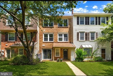 (private lake, pond, coastal) Townhome/Townhouse For Sale in Laurel Maryland