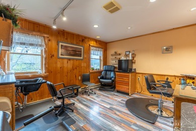 Prime commercial opportunity in a highly visible and easily - photo 8