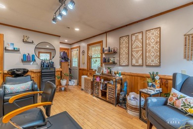 Prime commercial opportunity in a highly visible and easily - photo 10