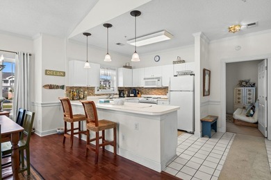 Welcome to 4870 Dahlia Ct, a well-maintained 3BR/2BA condo in - photo 17