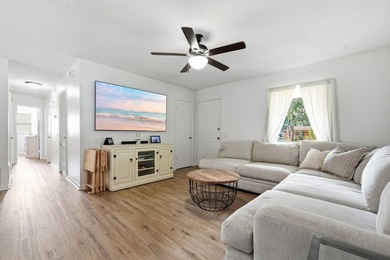 Who says you can't have it all? This 3-bedroom, 2-bath charmer - photo 3