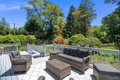 Welcome to this exceptional custom residence, completely rebuilt - photo 5