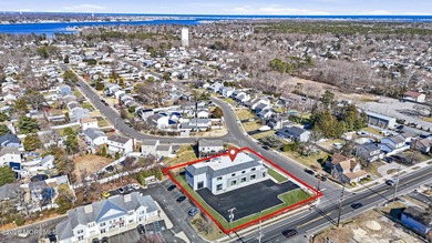Versatile mixed-use property offering approximately 10,000 sq ft - photo 7