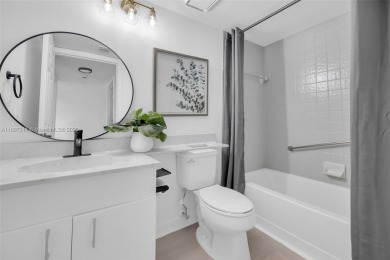 Lake Condo For Sale in Tamarac, Florida