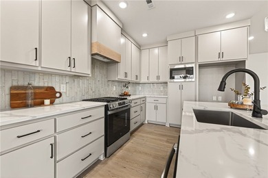 Stunning modern luxury new construction with breathtaking Ozark - photo 17