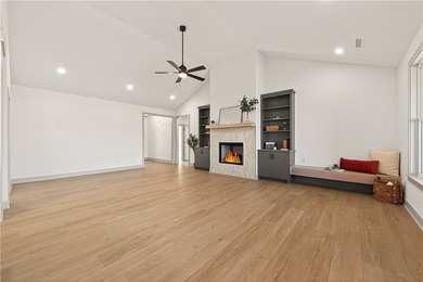 Stunning modern luxury new construction with breathtaking Ozark - photo 22