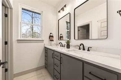 Stunning modern luxury new construction with breathtaking Ozark - photo 28