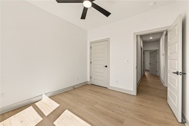 Stunning modern luxury new construction with breathtaking Ozark - photo 39