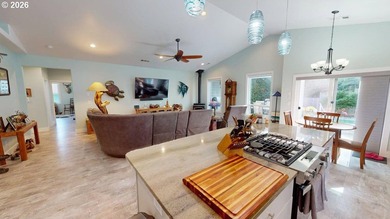 Beautifully maintained single level home featuring vaulted - photo 9
