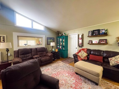 Welcome to 9 Pagosa Drive in Cherokee Village - a centrally - photo 4