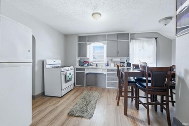 *Great investment opportunity with this well-maintained duplex - photo 3