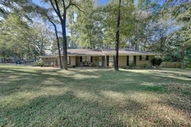 Don't Miss Out on This Wonderful Hideaway Home!
Discover - Lake Home For Sale in Hideaway, Texas