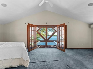 Custom-built Lakefront Home with Direct Lake Access - photo 16