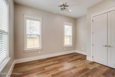 Luxury doesn't have to mean more square footage. This nearly-new - photo 23