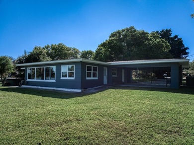 Dinner Lake - Highlands County Home For Sale in Sebring Florida