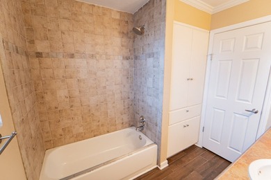 YES! A lovely FOUR bedroom home located in a great neighborhood - photo 32