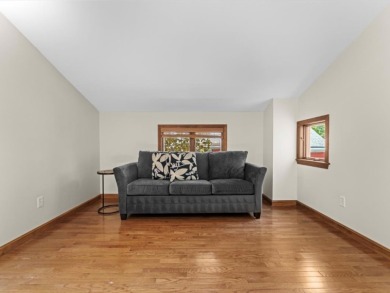 Custom-built Lakefront Home with Direct Lake Access - photo 21