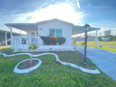 Caloosahatchee River Home For Sale in North Fort Myers Florida