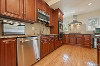 Welcome to this stunning, fully expanded and custom-designed - photo 8