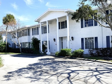 IMPERIAL POINT COLLANADES. BEAUTIFULLY RENOVATED 1BR/1.5BA - photo 1