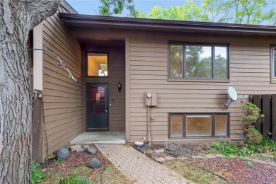 Eagle Lake - Hennepin County Townhome/Townhouse For Sale in Maple Grove Minnesota