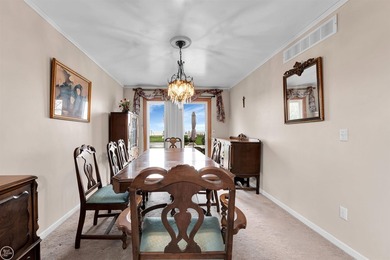Exceptional waterfront living at the very tip of prestigious - photo 8