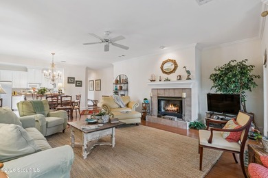 This beautifully designed, one-level condo offers stunning views - photo 11