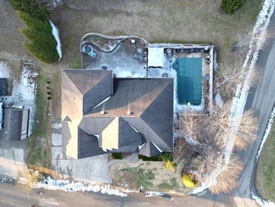 DISTINGUISHED, LOCATION, AND EFFICIENCY! This stately 4 bedroom - photo 7