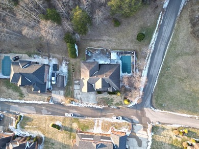 DISTINGUISHED, LOCATION, AND EFFICIENCY! This stately 4 bedroom - photo 8