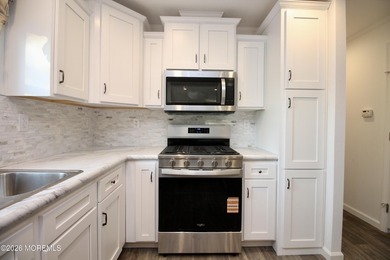Brand new construction in a well maintained Adult Community, all - photo 18